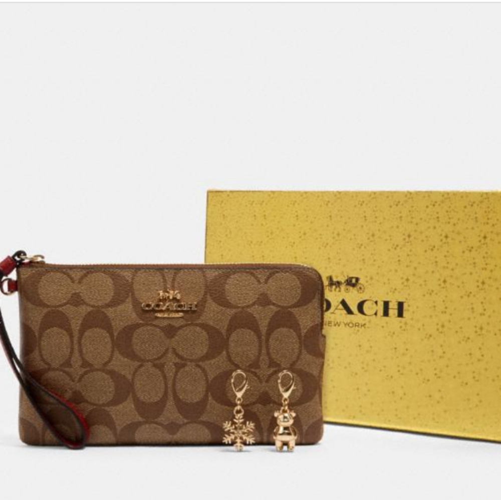 Boxed Large Corner Zip Wristlet